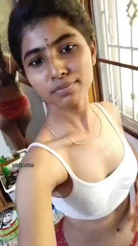 Desi Teen Girl Showing and Fucking Outdoors many Video's watch