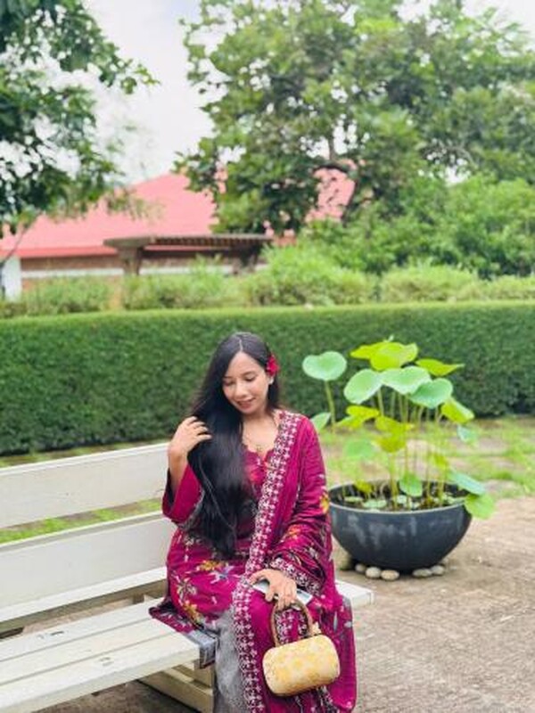 Sexy Horny Bengali Babe Fingering